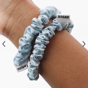 NWT BREAD BEAUTY SUPPLY Baby Bread-Puff: Hair & Wrist Mini Scrunchie Set